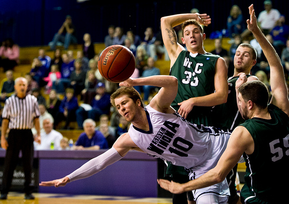 Winona State vs. Wisconsin Lutheran 06